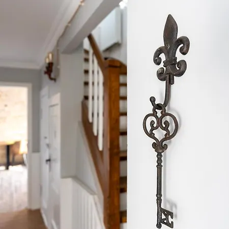 Rustic Charm - By Comfort Housing *