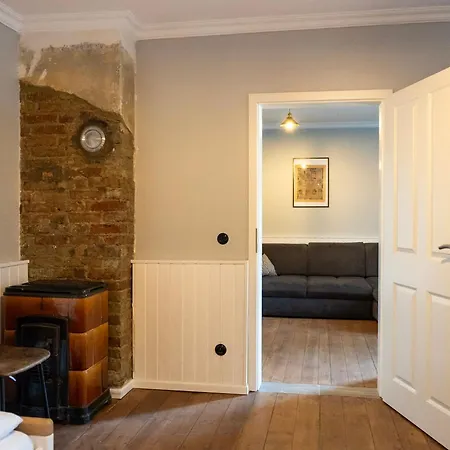 Villa Rustic Charm - By Comfort Housing *