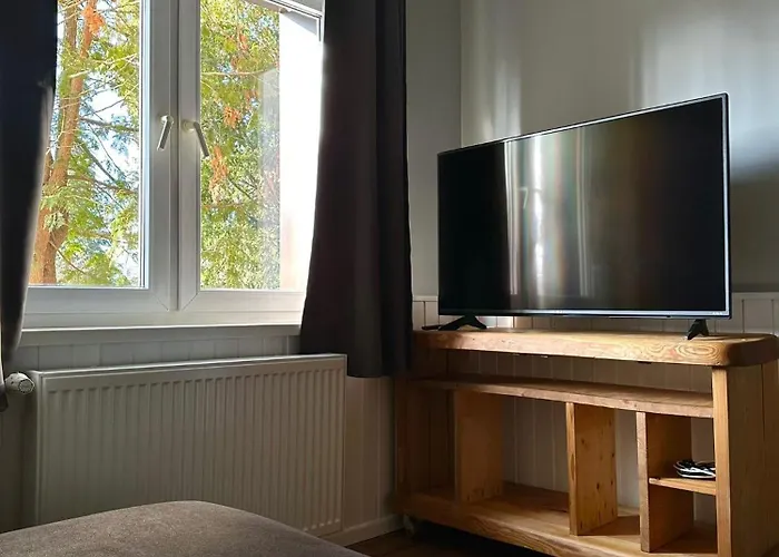 By Comfort Housing - Up To 7 Guests *