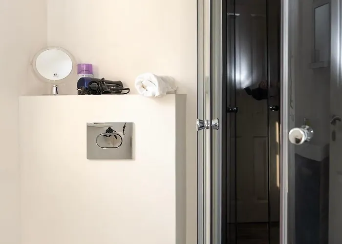 By Comfort Housing - Up To 7 Guests *