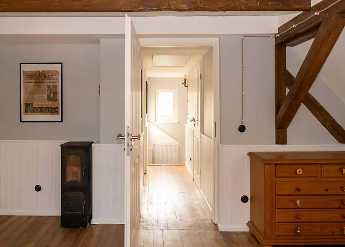 By Comfort Housing - Up To 7 Guests *